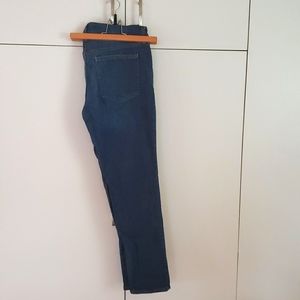 Gap girlfriend jeans size 29